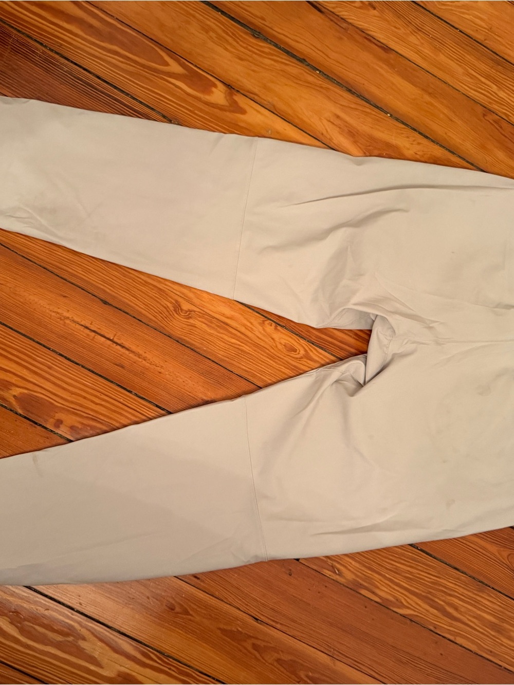Lulu Lemon Men's Casual Stretch Chino Pants in Light Beige - Picture 4 of 5